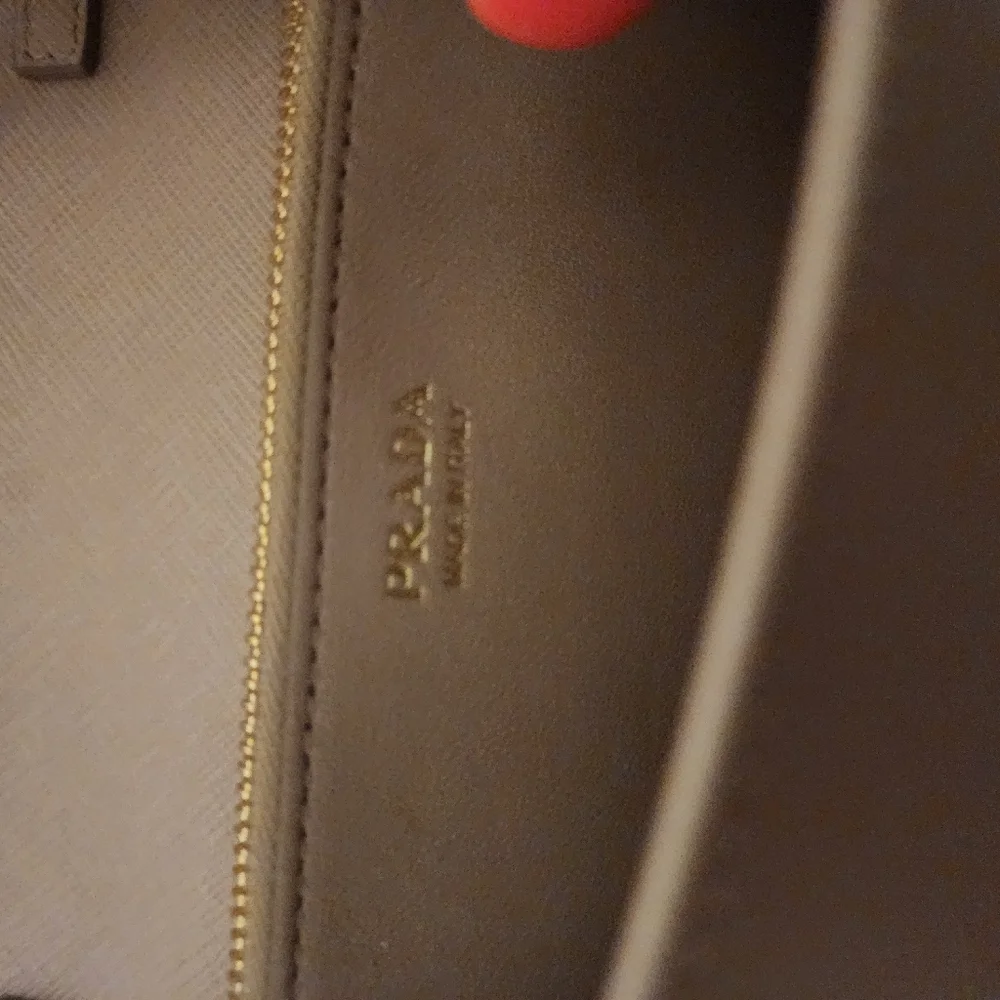 ‼️SOLD‼️Prada Crossbody Bag - Picture 9 of 10